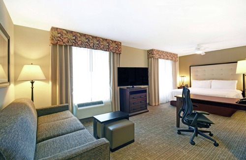 Gateway Hotel | Homewood Suites by Hilton Denver Int'l Airport