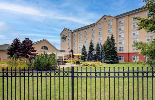 Oakville Hotel | Homewood Suites by Hilton Toronto Oakville