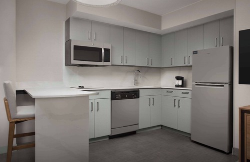 Baileys Crossroads Hotel | Homewood Suites by Hilton Alexandria/Pentagon South