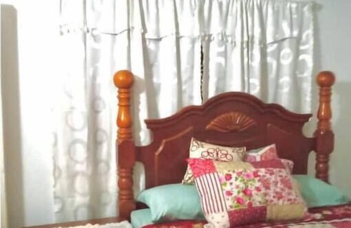 Yallahs House | Homey 2 BD 2.5BTH Getaway By the Beach
