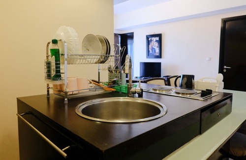 Babakan Ciamis Apartment | Homey 2Br At Braga City Walk Apartment