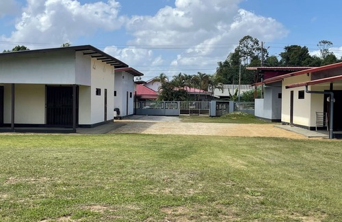 Clevia House | Homey place in a nature location, 5 min from new Amsterdam museum