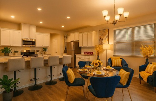 Lincoln Park House | Homify360 - The Escape | One level home long stays