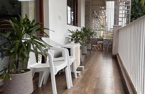 Panchkula Urban Estate Apartment | HomiStay - Luxury Room