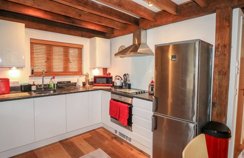 Camelford House | HONEYPOT LODGE, pet friendly, character holiday cottage in Camelford