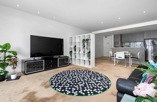 Newcastle Apartment | Honeysuckle Apartment with Gorgeous Water Views!