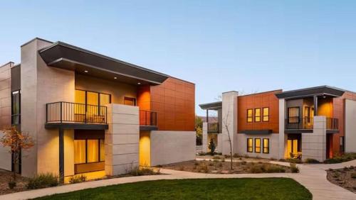 Moab Hotel | Hoodoo Moab, Curio Collection by Hilton