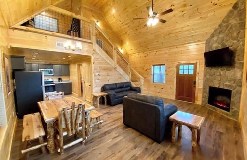 Cosby Cabin | Hoot Haus New Cabin-Mtn Views from Valley-Mesmerizing