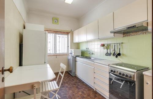 Cova da Piedade Apartment | Hopstays - Almada Saudade