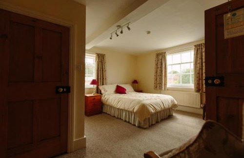 Welsh Frankton Bed & Breakfast | Hordley Hall