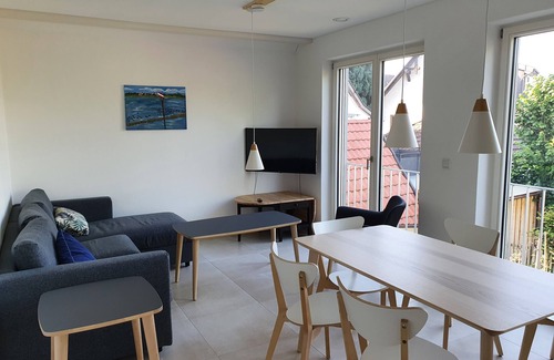 Moos Apartment | höriHaus 1804 - Apartment "Höriblick": Quiet, less than 200m from the lake, restaurants, Edeka