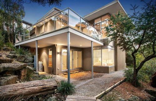 Lorne House | Horizons