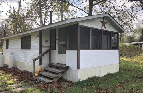 Manns Choice House | Horns Cabins - The Stargazer Cabin by the pasture