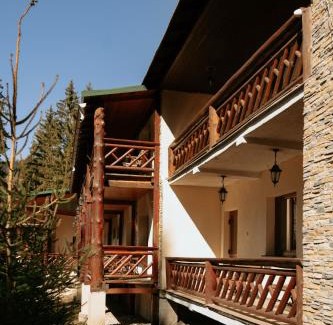 Cremosne Hotel | Horský hotel Bartoška