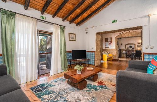 Lagos Apartment | Horta Da Ti'mariana