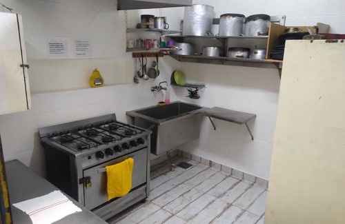 Flores Hotel | Hospedaje La Rana