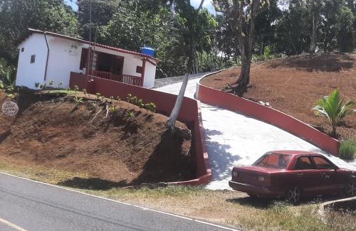 Eastern Panama Ski Chalet | Hospedaje la subidita 1