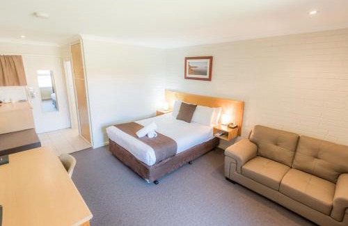 South Carnarvon Hotel | Hospitality Carnarvon, SureStay Collection by Best Western
