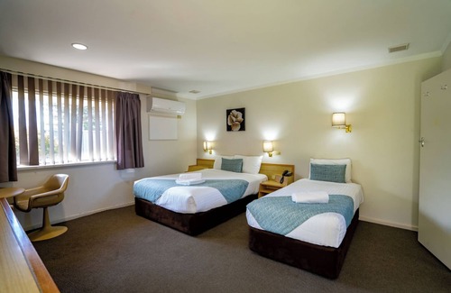 Esperance Hotel | Hospitality Esperance, SureStay Collection by Best Western