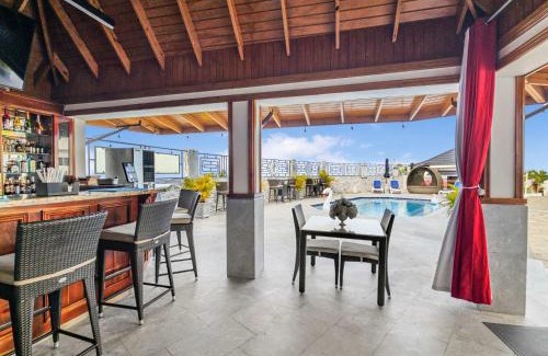St.Bran's Burg Hotel | Hospitality Expert BTS 8 - Pool Beach & Bar
