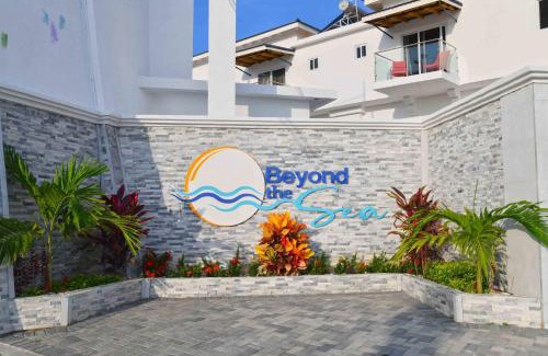 St.Bran's Burg Hotel | Hospitality Expert BTS 8 - Pool Beach & Bar