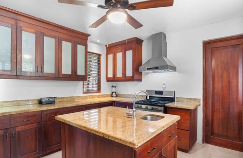 Montego Bay Apartment | Hospitality Expert Rose Hall: 5BR, Pool, Beach