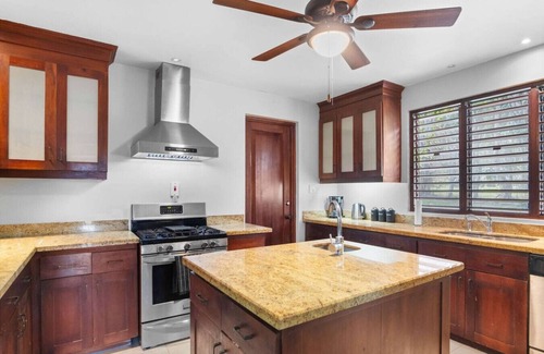Montego Bay Apartment | Hospitality Expert Rose Hall: 5BR, Pool, Beach