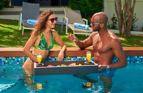 Montego Bay Apartment | Hospitality Expert NSF: Private Pool, Beach, Chef