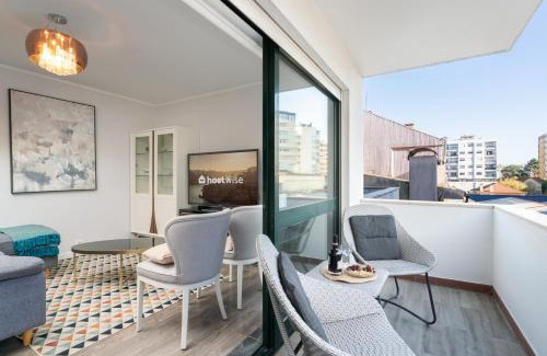 Vila Nova de Gaia Apartment | Host Wise - Elegant Spacious Flat w Balcony - Ace Location
