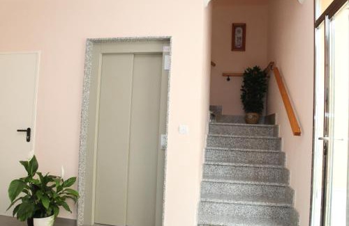 Tabernas House | Hostal Avenida