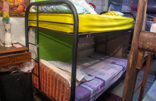 Almirante House | Hostal Café Axi