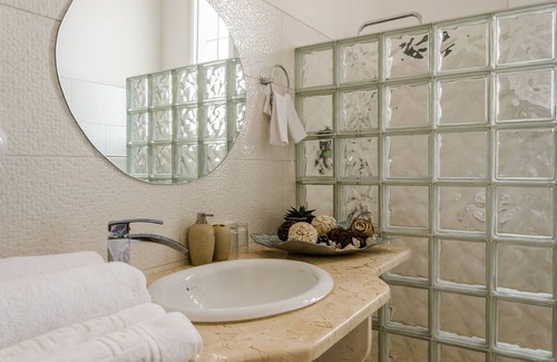 El Vedado Bed & Breakfast | Hostal de la Fama