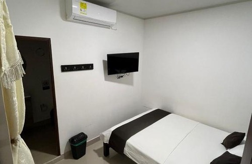 Puerto Triunfo House | Hostal El Mirador