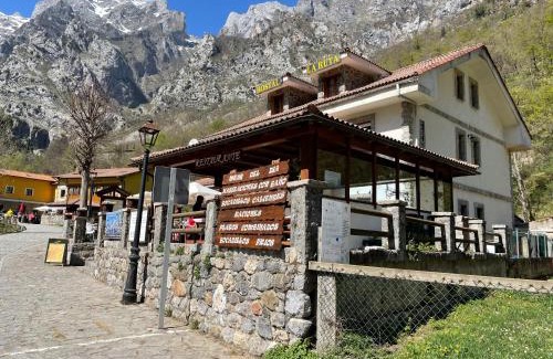 Cain Hotel | Hostal La Ruta
