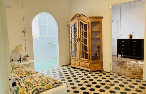 La Llotja-Born House | Hostal Pons