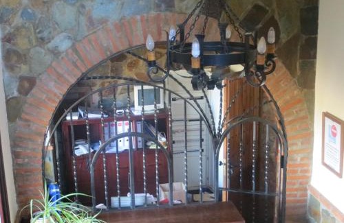 Valencia de las Torres House | Hostal Rest. Campoabierto