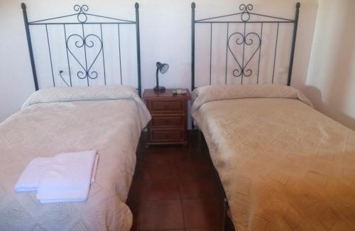 Valencia de las Torres House | Hostal Rest. Campoabierto