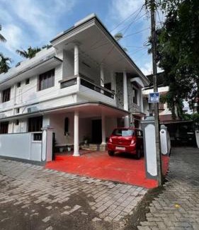 Edapalli Apartment | Hosted by Resmi Jayalal