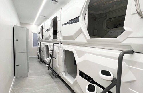 Moscardo Hotel | Hostel Space Capsule