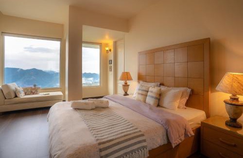 Shimla Apartment | Hostie AJ's Retreat-3BHK Condo, Naldehra