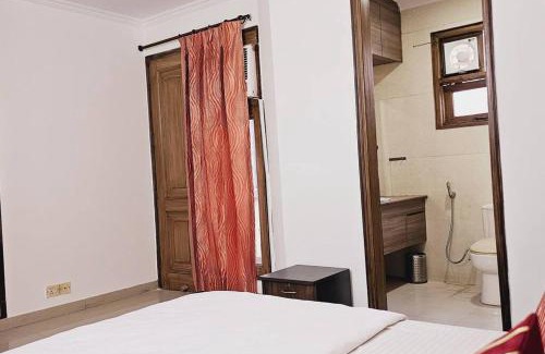 Greater Kailash Enclave I Apartment | Hostmystay-2bhk w/t Terrace! Gk1