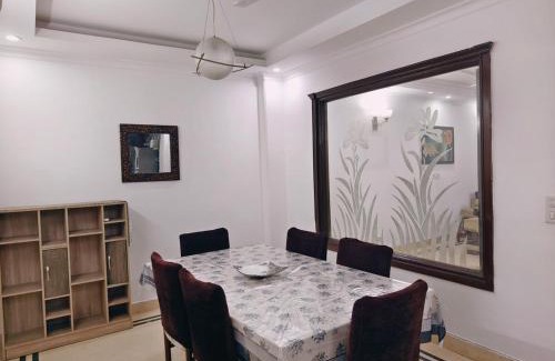 New Delhi Apartment | Hostmystay-3BHK in GK3 ! Mblck