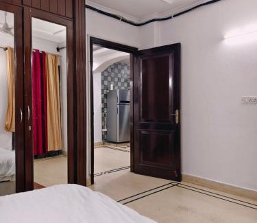 New Delhi Apartment | Hostmystay-3BHK in GK3 ! Mblck