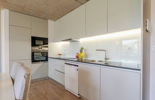 Vila Nova de Gaia Apartment | HostWise - Modern Flat w/Balcony, Garage and Pool