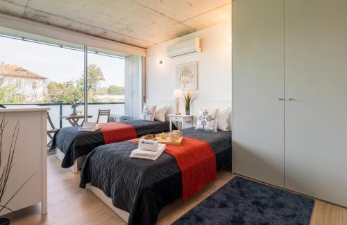 Vila Nova de Gaia Apartment | HostWise - Modern Flat w/Balcony, Garage & Pool