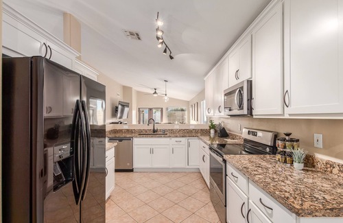 West Point Towne Center House | Hot Pool, Pup Friendly! Perfectly Perfect!