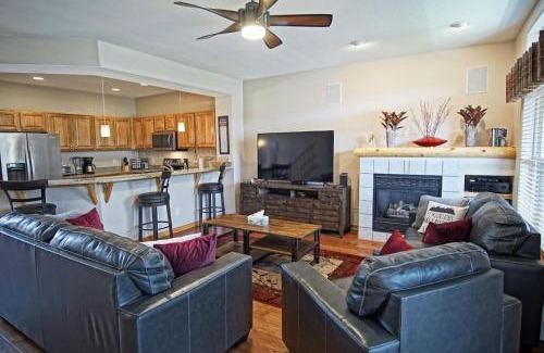 Silverthorne House | Hot Tub, Blue River in Backyard, Close to 5 Ski Resorts, On Free Bus Route, New Listing