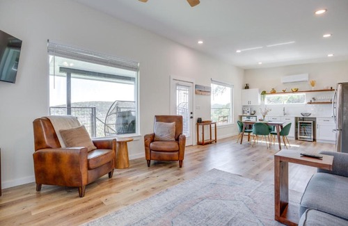 Canyon Lake House | Hot Tub, Boat Ramp Cabin Close to Canyon Lake