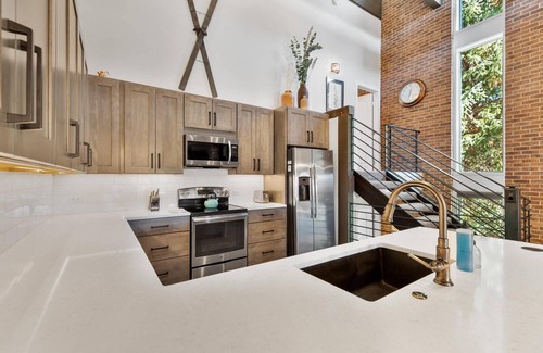 Steamboat Springs House | Hot Tub & Pool Bliss! Walk to the Mountain from This Relaxing Getaway with Scenic Views – Book Now!