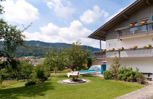 Neukirchen Beim Heiligen Blut Hotel | Hotel-Gasthof Zur Linde